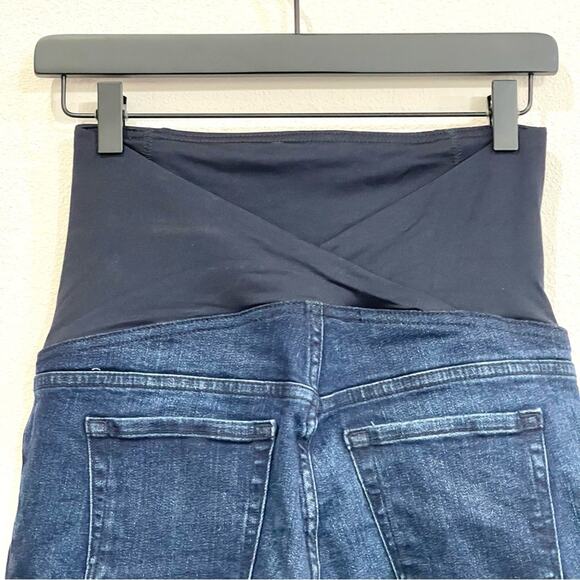 Isabel Maternity Power Stretch Denim Bermuda Shorts Crossover Panel in Back - 4 - Picture 4 of 12
